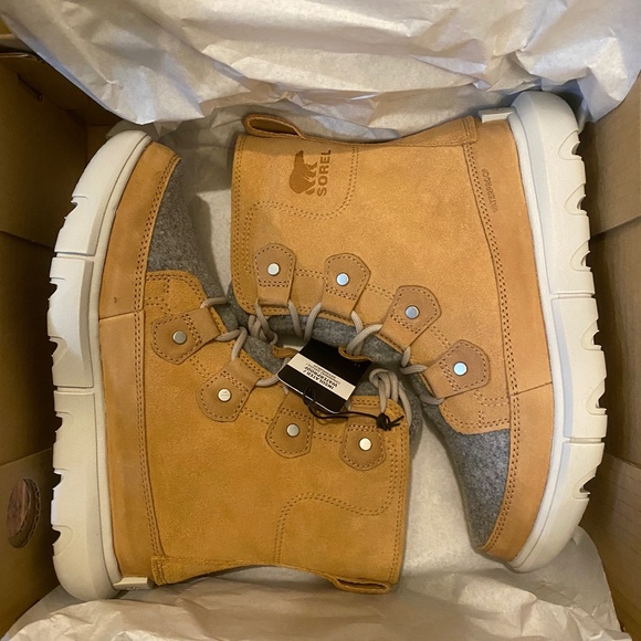 Sorel Shoes - Sorel Explorer II Joan Felt Wrap | Women’s 6, Tawny Buff and Moonstone, NWT